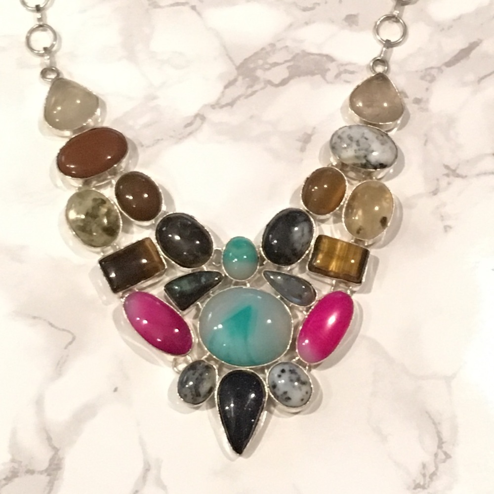 Colorful statement bib necklace - Picture 2 of 5
