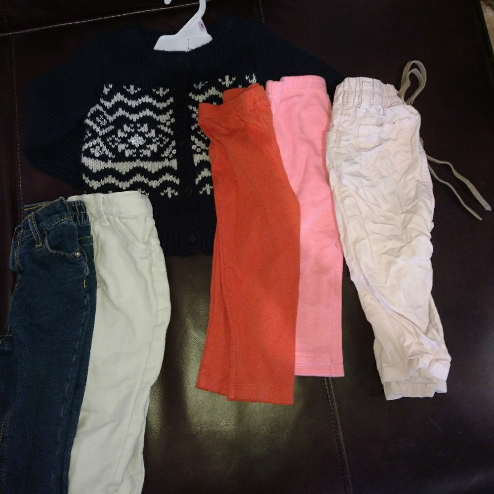 Little girls 6-9month and 12 months bundle Guc