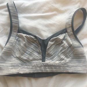Lululemon Ta Ta Tamer