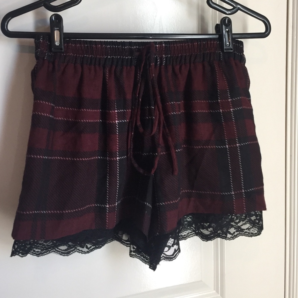 Plaid lace trim shorts