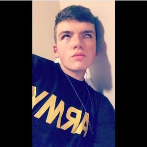 Meet your Posher, Zach