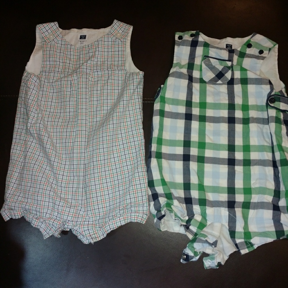 6-12month bundle of 2 boys jumpers Janie and Jack