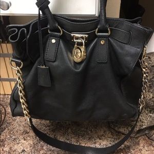 Black Michael Kors Hamilton bag