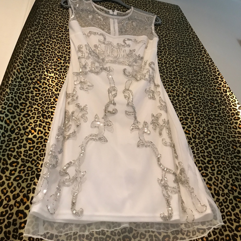 Venus Beaded Dress - Picture 3 of 5