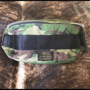 Radial Inc Camouflage Zipper Waist Bag