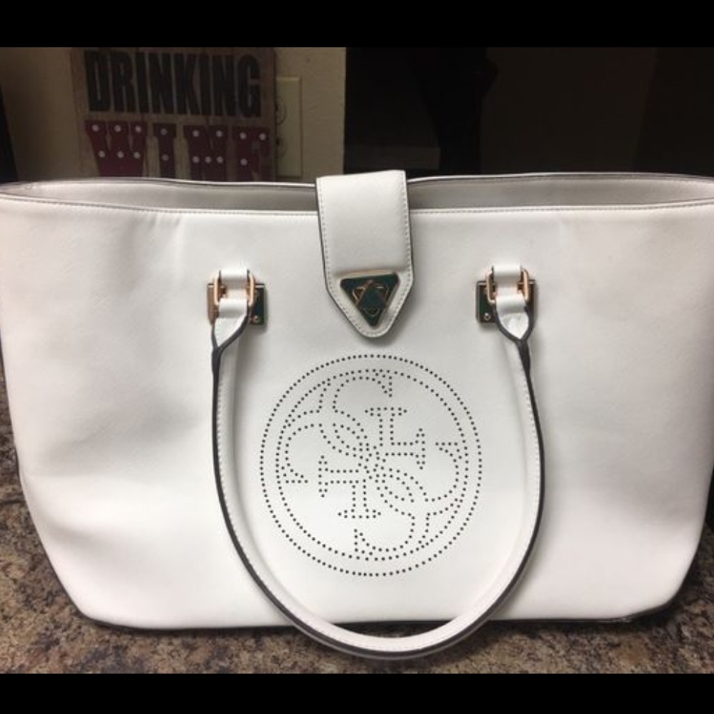 Guess Tote