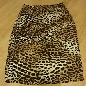 NWOT Leopard skirt size xl Never worn