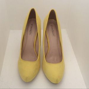 Shoedazzle SUEDE YELLOW COPPER HEELS STILETTOS