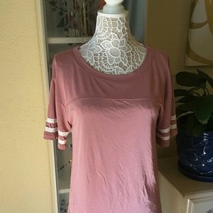 Socialite Varsity Tee in Dusty Rose/ Pink