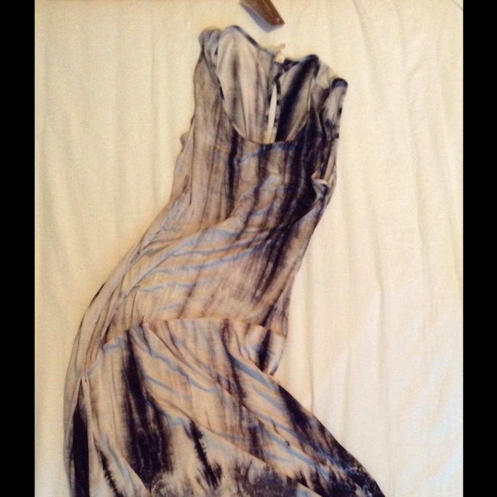 Twist back maxi dress