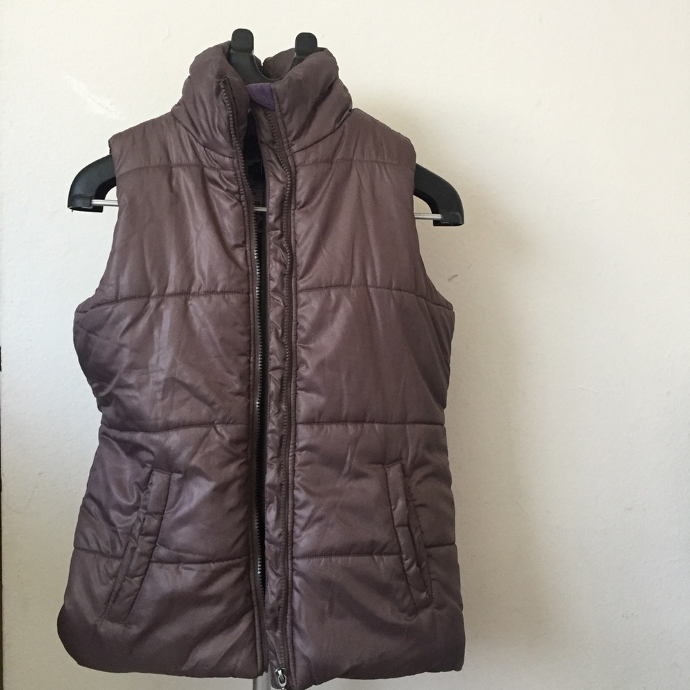 Purple Sleeveless puffer jacket