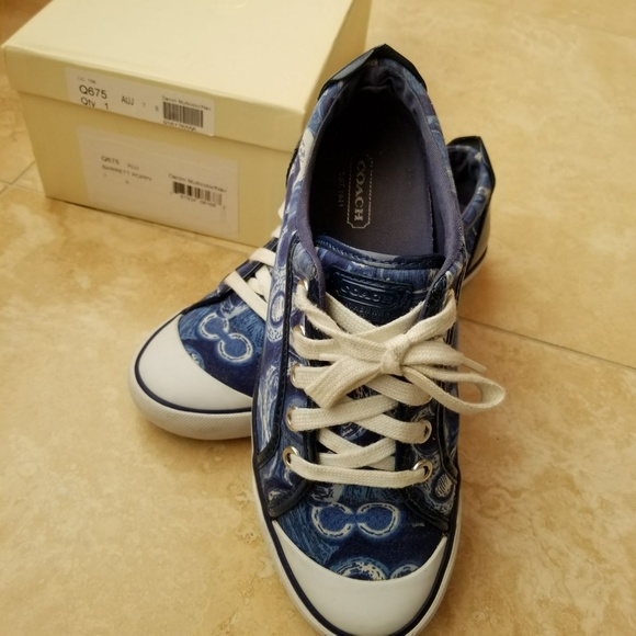 Coach Shoes - Picture 6 of 8