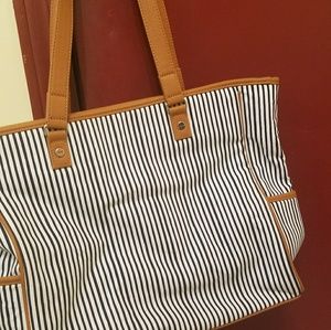 Thirty-One Cindy tote, in bag.