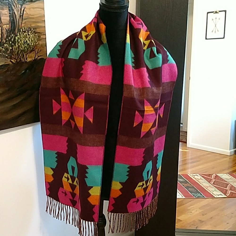 Scarf Cashmere Aztec design Made in Scotland