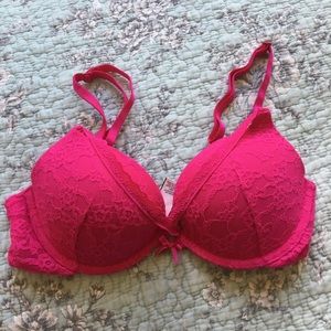 Victoria's Secret Front Cross Straps Push Up Bra