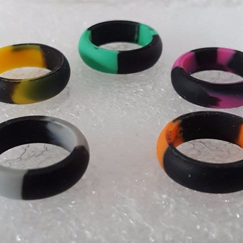 Set of 5 Silicone Wedding Ring Bands Size 5 Lot