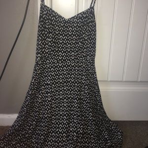 Casual Black and White Dress