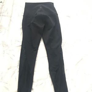 NWOT size 4 Black Lululemon Bottom Pants Leggings