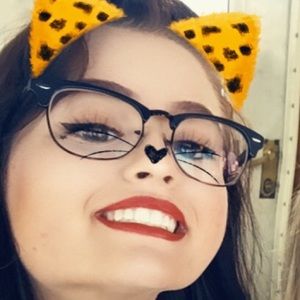 Meet your Posher, Katelyn