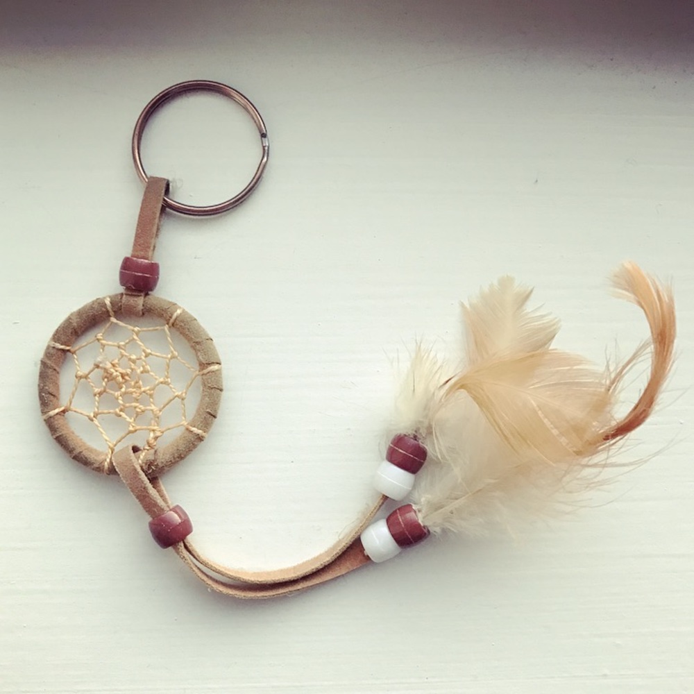 Boho brown & tan leather dreamcatcher keychain - Picture 1 of 7