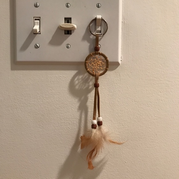Boho brown & tan leather dreamcatcher keychain - Picture 7 of 7