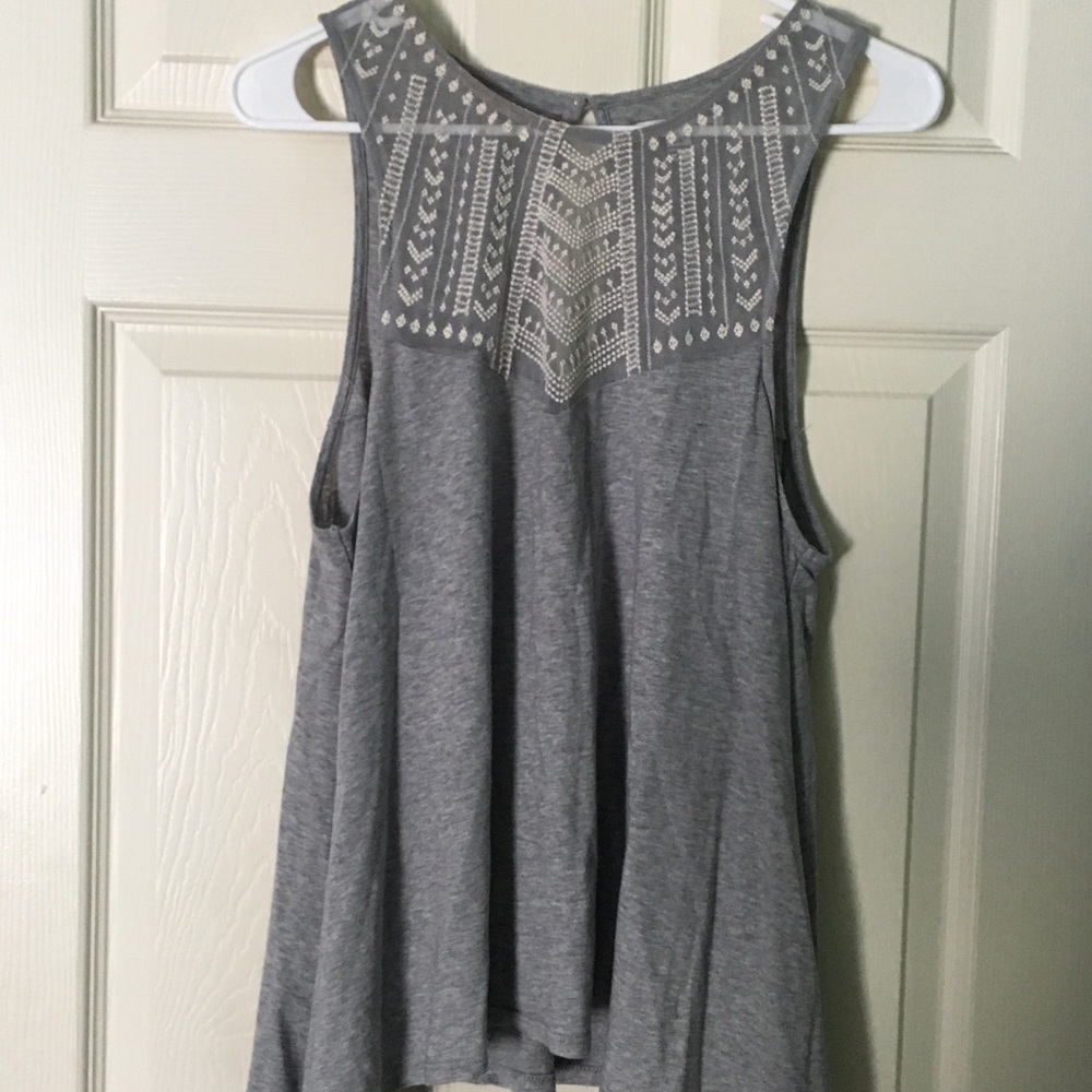 Gray tank top