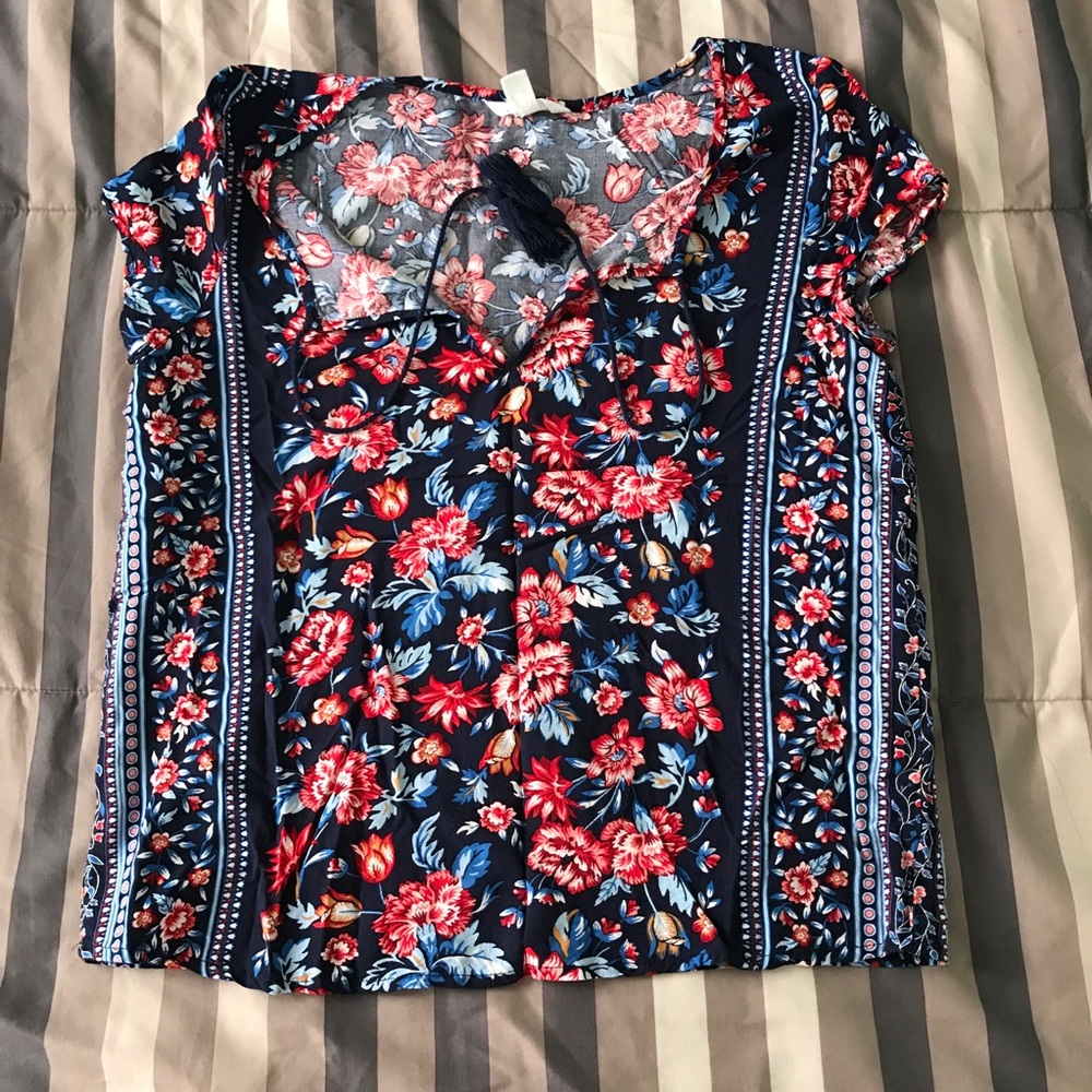 Nice printed top with tassels