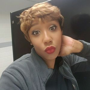 Meet your Posher, Tanea