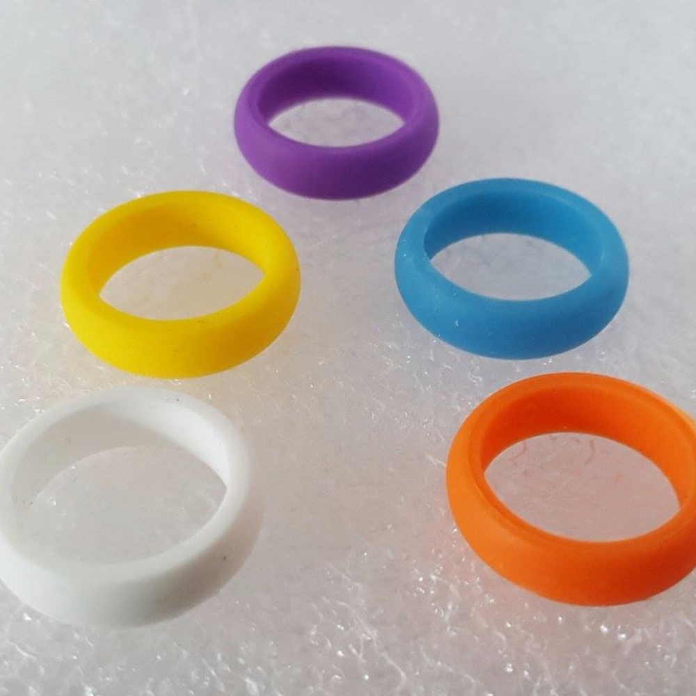 Set of 5 Silicone Wedding Ring Bands Size 5 Lot