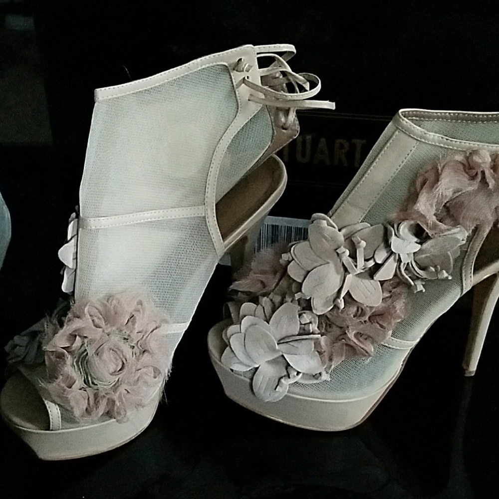 Tan Colin Stuart heels