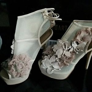 Tan Colin Stuart heels