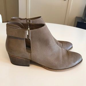 Caslon - Light Tan Leather Bootie