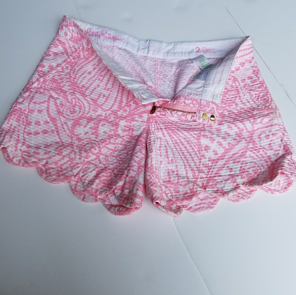 Lilly Pulitzer buttercup shorts - Picture 4 of 5