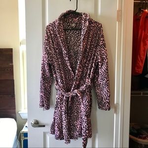Ulta pink leopard robe