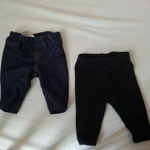Two baby leggings NB
