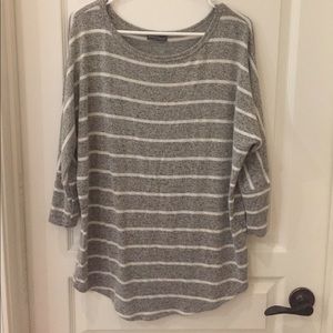Market Spruce 3/4 Sleeve Gray/White Striped Tunic