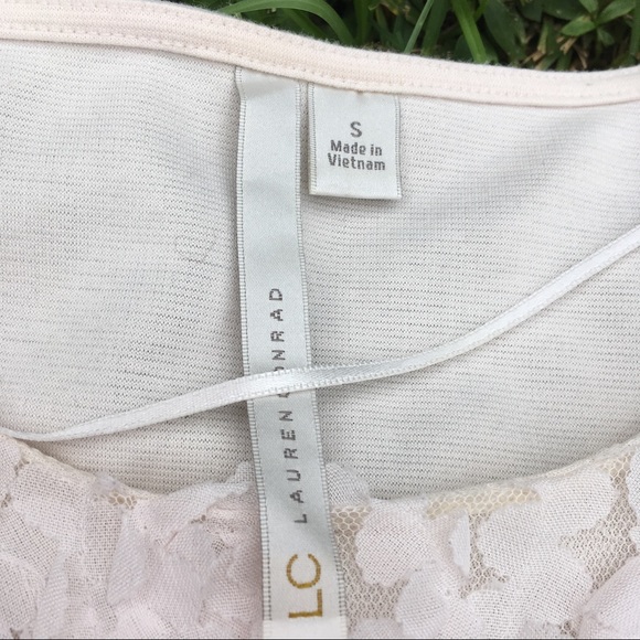 Cream Rosette Shirt - Picture 5 of 5