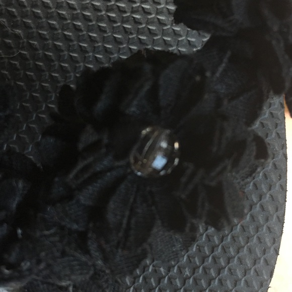 Floral sandals. - Picture 4 of 5