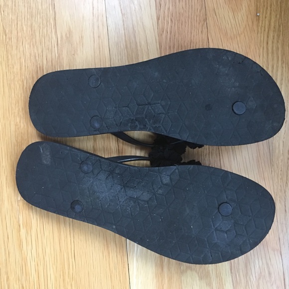 Floral sandals. - Picture 5 of 5