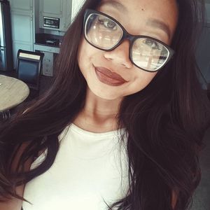 Meet your Posher, Alicia