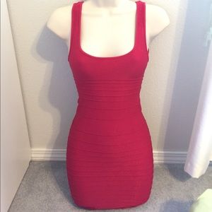 Bebe red form-fitting bandage dress