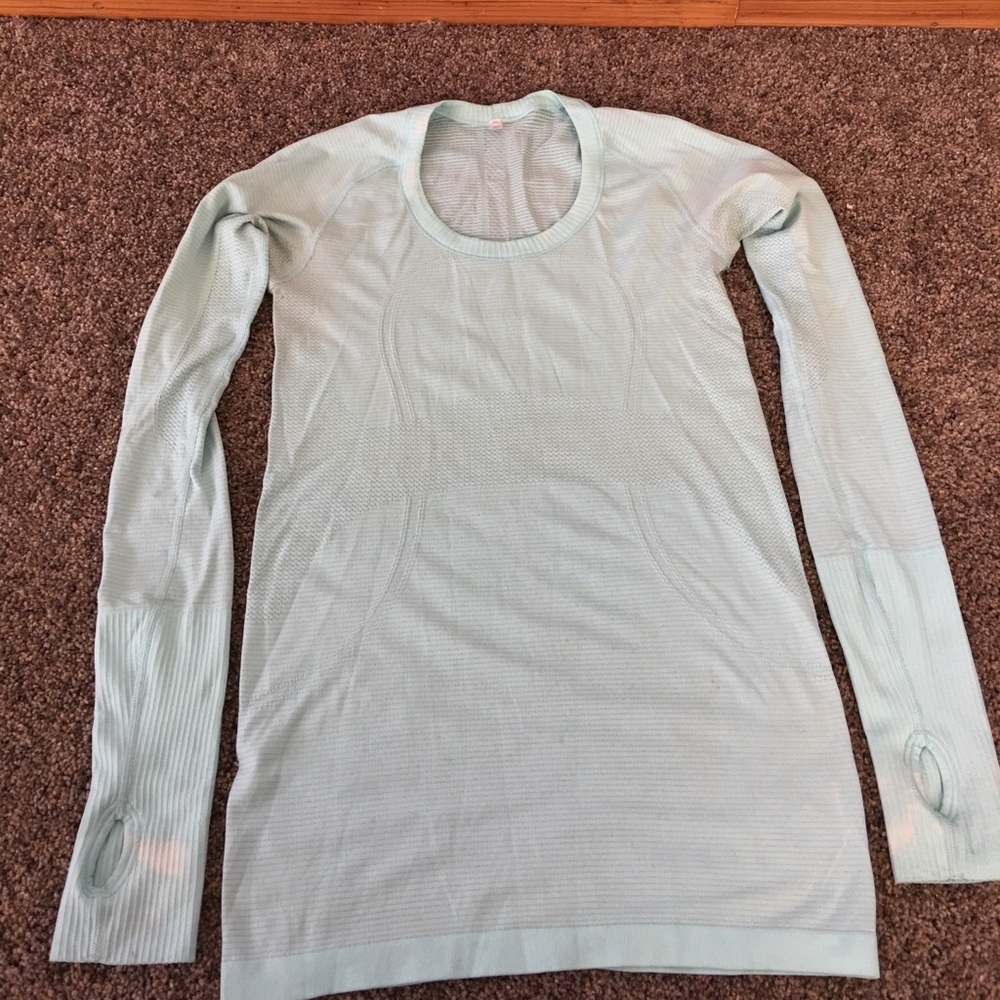 Lululemon activewear long sleeve