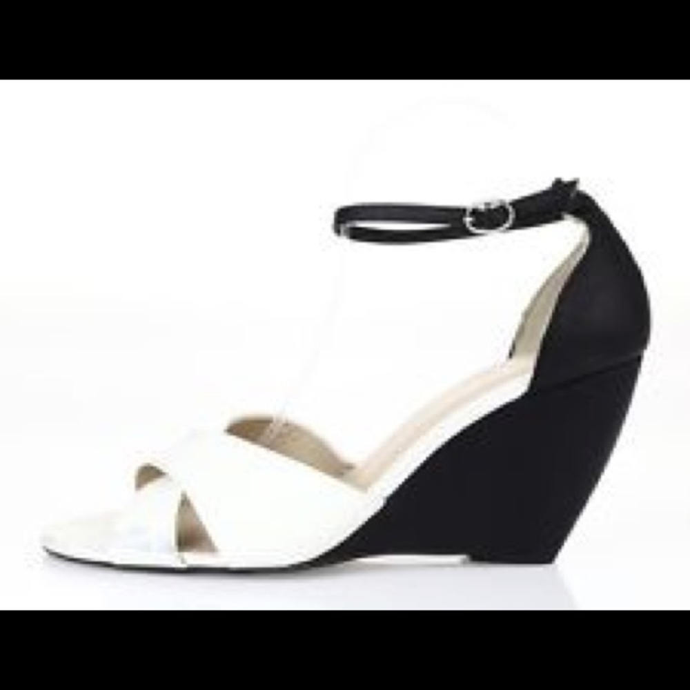 BC Born in California vegan wedge. Worn once.