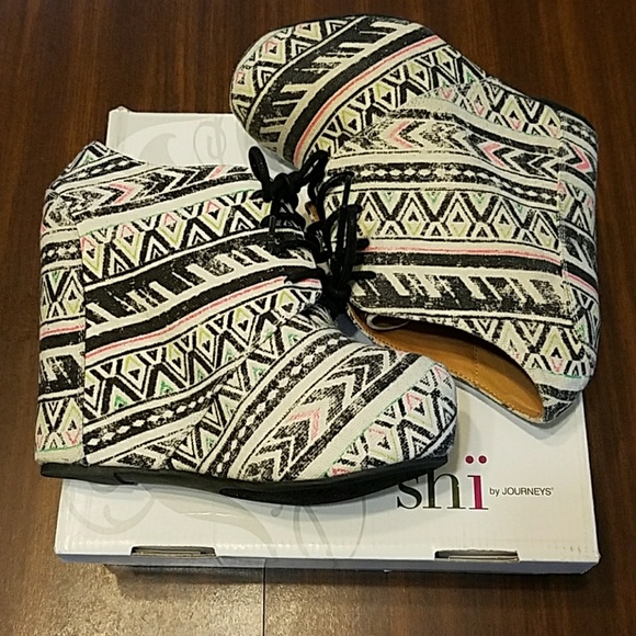 Shï by Journeys Canvas Black/Beige Multi Wedges - Picture 4 of 4