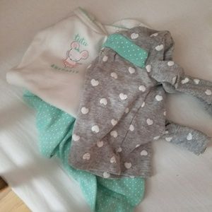 Adorable Newborn girl outfit