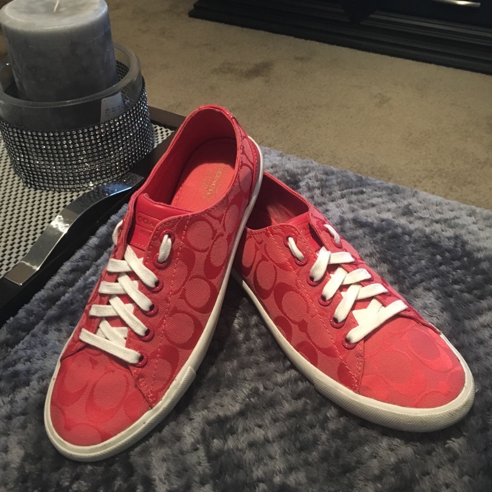 Coach red sneakers in good condition elegant look