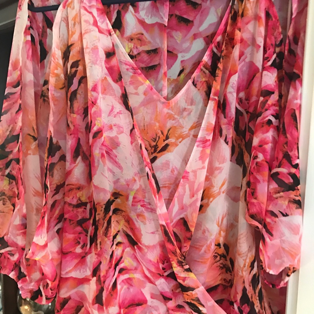 Colorful blouse - Picture 2 of 3