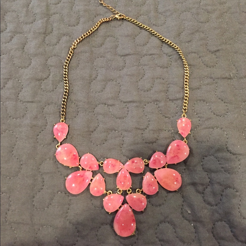 Very cute pink dangling necklace!