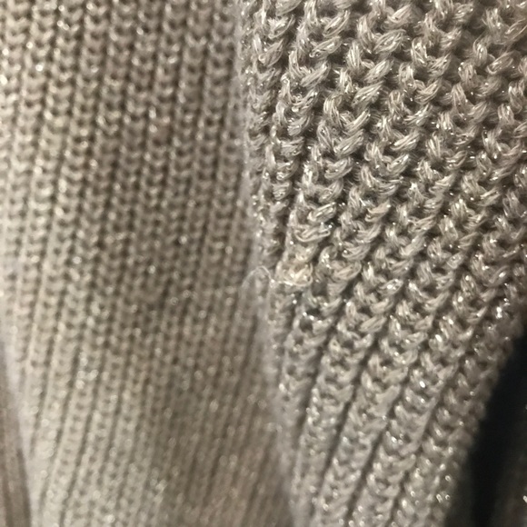 ⭐️ FINAL SALE ⭐️ Michael Kors Gold Sweater - Picture 4 of 5