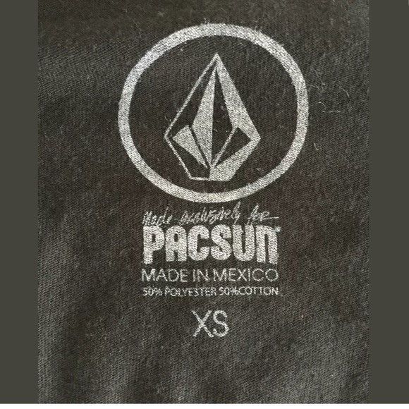 Volcom Stone V Neck Floral Skull Shirt Size XS - Picture 3 of 3